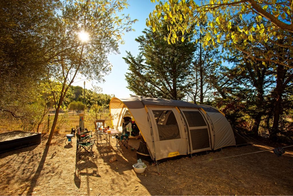 emplacement pour tente dans notre camping à Junas dans le Gard